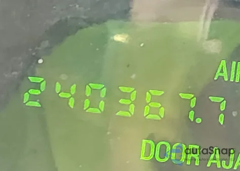 2005 Lincoln Town Car Signature from USA, damaged, VIN 1LNHM81W45Y611839